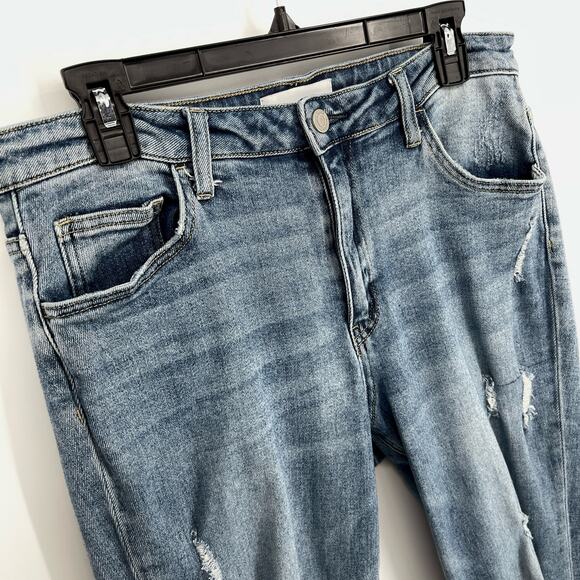 Vervet Women's Straight Leg Distressed Ripped Jeans Light Blue Wash Size 30 - Picture 2 of 11